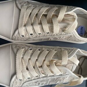 Sam Edelman Beige Lace Sneakers